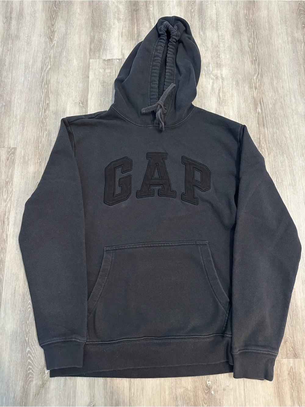 GAP Men’s Hoodie Pullover in Black, size small